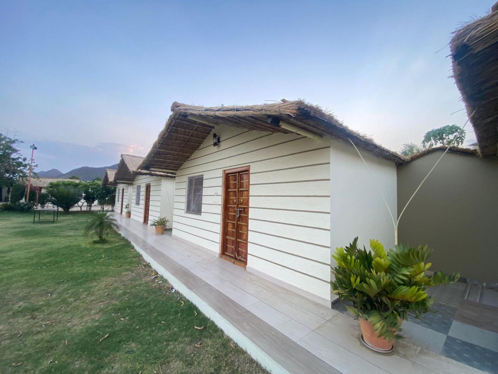 פושקאר Amar Bagh Resort מראה חיצוני תמונה